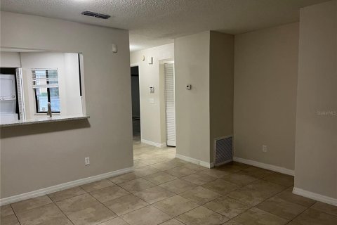 Condo in Orlando, Florida, 2 bedrooms  № 2234781 - photo 11