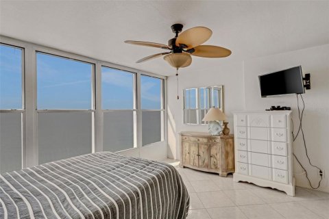Condominio en venta en Saint Pete Beach, Florida, 2 dormitorios, 87.33 m2 № 1521447 - foto 13