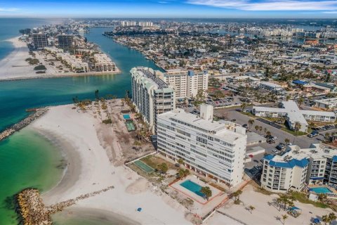 Condominio en venta en Saint Pete Beach, Florida, 2 dormitorios, 87.33 m2 № 1521447 - foto 29