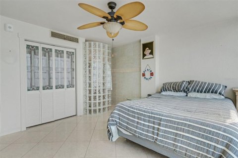 Condominio en venta en Saint Pete Beach, Florida, 2 dormitorios, 87.33 m2 № 1521447 - foto 16