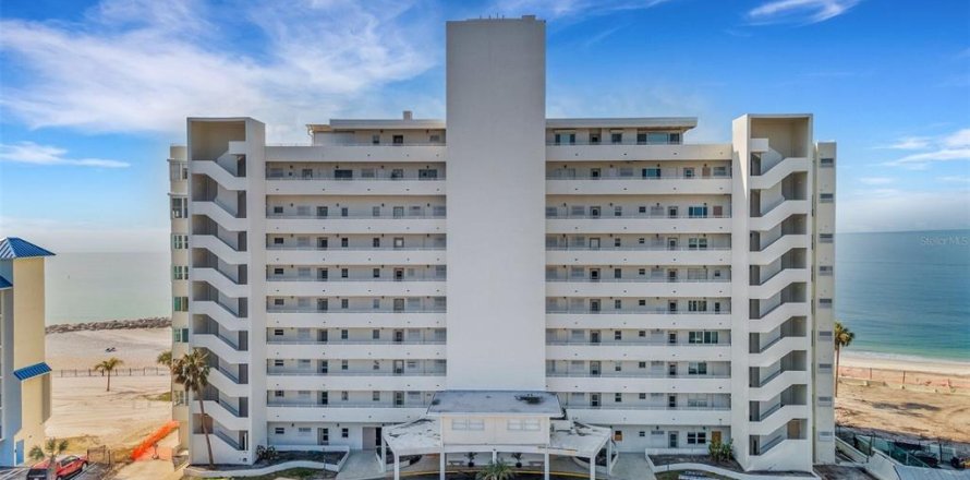 Condominio en Saint Pete Beach, Florida, 2 dormitorios № 1521447