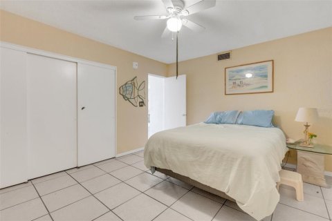 Condominio en venta en Saint Pete Beach, Florida, 2 dormitorios, 87.33 m2 № 1521447 - foto 17