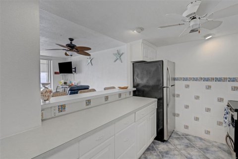 Condominio en venta en Saint Pete Beach, Florida, 2 dormitorios, 87.33 m2 № 1521447 - foto 4