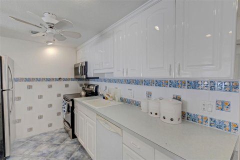 Condominio en venta en Saint Pete Beach, Florida, 2 dormitorios, 87.33 m2 № 1521447 - foto 3