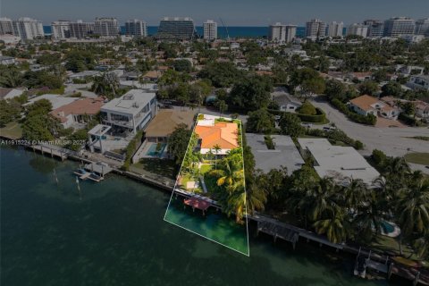 Купить виллу или дом в Серфсайд, Флорида 2 спальни, 208.75м2, № 1971541 - фото 4