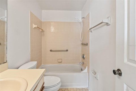 Купить кондоминиум в Орландо, Флорида 6 комнат, 103.49м2, № 1914459 - фото 16