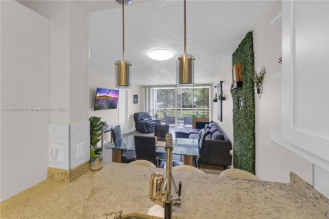 Снять в аренду кондоминиум в Дейви, Флорида 2 спальни, 102.19м2, № 1931657 - фото 7