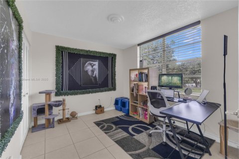 Снять в аренду кондоминиум в Дейви, Флорида 2 спальни, 102.19м2, № 1931657 - фото 16