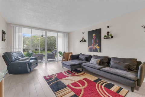 Снять в аренду кондоминиум в Дейви, Флорида 2 спальни, 102.19м2, № 1931657 - фото 10