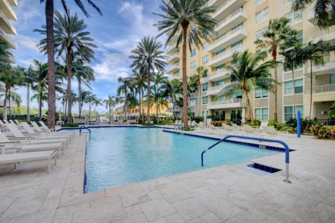 Condominio en venta en Boynton Beach, Florida, 2 dormitorios, 104.98 m2 № 2247885 - foto 4