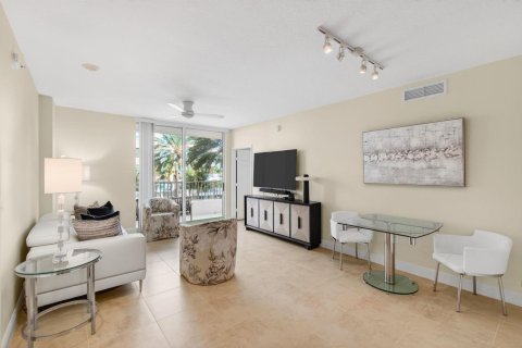 Condominio en venta en Boynton Beach, Florida, 2 dormitorios, 104.98 m2 № 2247885 - foto 9