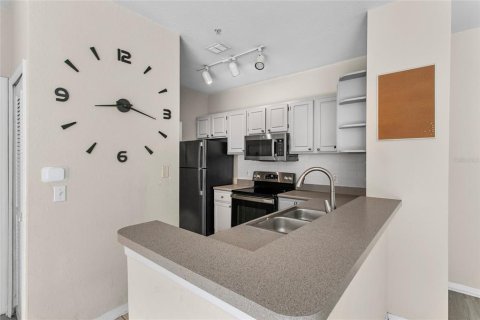 Condo in Maitland, Florida, 2 bedrooms  № 1597550 - photo 10