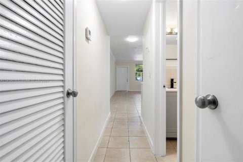 Appartement à louer à Hollywood, Floride: 1 chambre, 60.39 m2 № 1974120 - photo 14