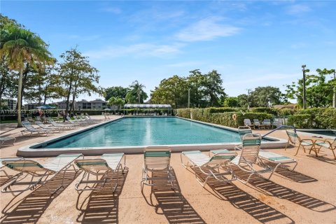 Купить кондоминиум в Лодерхилл, Флорида 2 спальни, 96.62м2, № 2054445 - фото 28