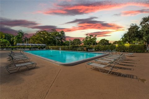 Купить кондоминиум в Лодерхилл, Флорида 2 спальни, 96.62м2, № 2054445 - фото 25