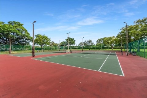 Купить кондоминиум в Лодерхилл, Флорида 2 спальни, 96.62м2, № 2054445 - фото 27