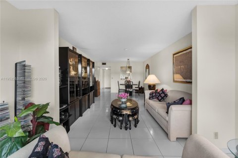 Купить кондоминиум в Лодерхилл, Флорида 2 спальни, 96.62м2, № 2054445 - фото 21