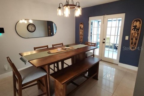 Villa ou maison à louer à Kissimmee, Floride: 3 chambres, 118.17 m2 № 2418688 - photo 11