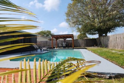 Villa ou maison à louer à Kissimmee, Floride: 3 chambres, 118.17 m2 № 2418688 - photo 21
