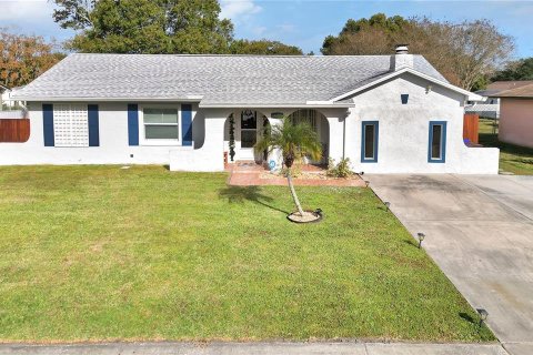 Villa ou maison à Kissimmee, Floride 3 chambres, 118.17 m2 № 2418688