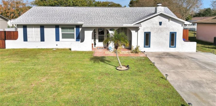 Villa ou maison à Kissimmee, Floride 3 chambres, 118.17 m2 № 2418688