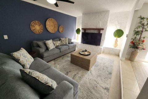 Villa ou maison à louer à Kissimmee, Floride: 3 chambres, 118.17 m2 № 2418688 - photo 5