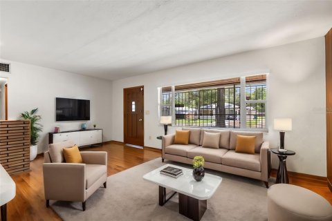 Casa en venta en Tampa, Florida, 3 dormitorios, 156.17 m2 № 1327384 - foto 5