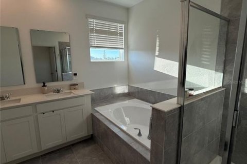Townhouse in Davenport, Florida 3 bedrooms, 173.17 sq.m. № 2393934 - photo 14