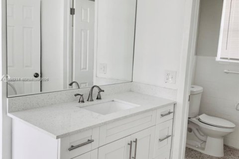 Снять в аренду виллу или дом в Майами, Флорида 1 спальня, 65.03м2, № 2020693 - фото 4