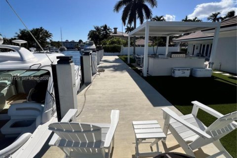 Снять в аренду виллу или дом в Форт-Лодердейл, Флорида 3 спальни, 205.96м2, № 2003869 - фото 6