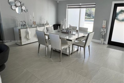 Снять в аренду виллу или дом в Форт-Лодердейл, Флорида 3 спальни, 205.96м2, № 2003869 - фото 26