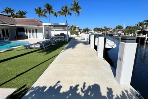 Снять в аренду виллу или дом в Форт-Лодердейл, Флорида 3 спальни, 205.96м2, № 2003869 - фото 17
