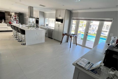 Снять в аренду виллу или дом в Форт-Лодердейл, Флорида 3 спальни, 205.96м2, № 2003869 - фото 30