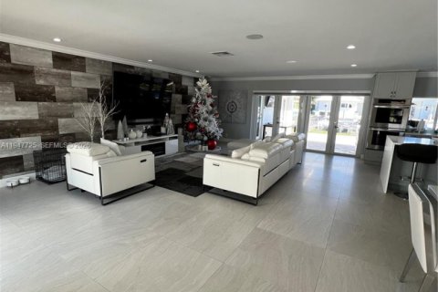 Снять в аренду виллу или дом в Форт-Лодердейл, Флорида 3 спальни, 205.96м2, № 2003869 - фото 22