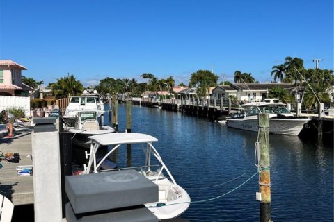 Снять в аренду виллу или дом в Форт-Лодердейл, Флорида 3 спальни, 205.96м2, № 2003869 - фото 15