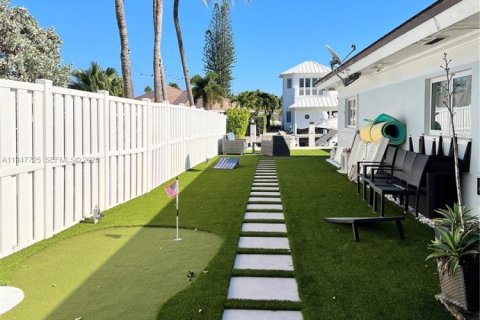 Снять в аренду виллу или дом в Форт-Лодердейл, Флорида 3 спальни, 205.96м2, № 2003869 - фото 13