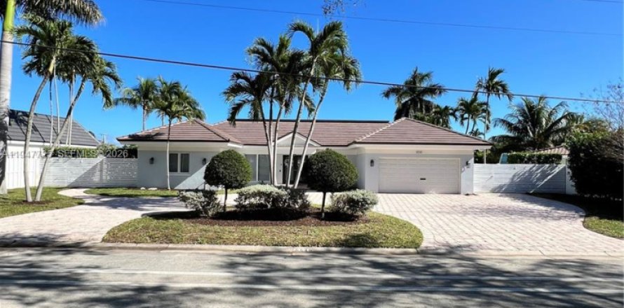 Дом в Форт-Лодердейл, Флорида 3 спальни, 205.96м2 № 2003869