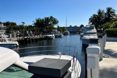 Снять в аренду виллу или дом в Форт-Лодердейл, Флорида 3 спальни, 205.96м2, № 2003869 - фото 14