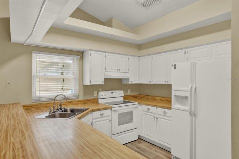 Villa ou maison à louer à Orlando, Floride: 3 chambres, 121.7 m2 № 1872918 - photo 8