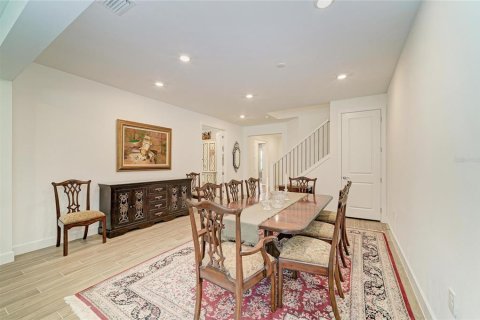 House in Lakewood Ranch, Florida 5 bedrooms, 391.95 sq.m. № 2150692 - photo 9