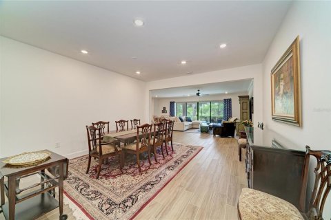House in Lakewood Ranch, Florida 5 bedrooms, 391.95 sq.m. № 2150692 - photo 6