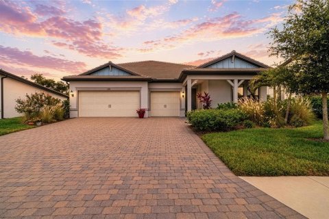 House in Lakewood Ranch, Florida 5 bedrooms, 391.95 sq.m. № 2150692 - photo 2