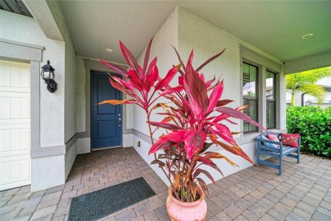 House in Lakewood Ranch, Florida 5 bedrooms, 391.95 sq.m. № 2150692 - photo 3