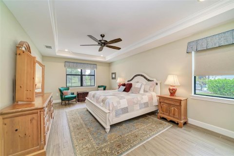House in Lakewood Ranch, Florida 5 bedrooms, 391.95 sq.m. № 2150692 - photo 24
