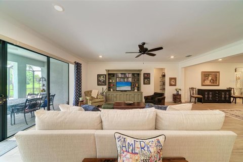 House in Lakewood Ranch, Florida 5 bedrooms, 391.95 sq.m. № 2150692 - photo 12