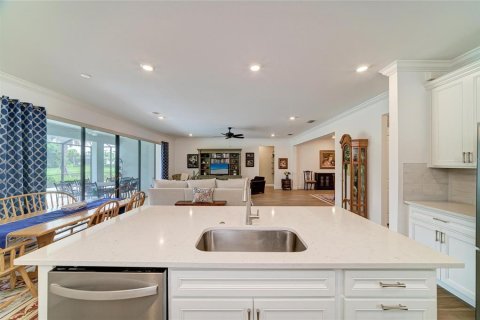 House in Lakewood Ranch, Florida 5 bedrooms, 391.95 sq.m. № 2150692 - photo 22