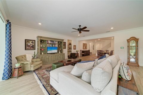 House in Lakewood Ranch, Florida 5 bedrooms, 391.95 sq.m. № 2150692 - photo 13