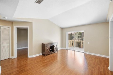 Condo in Safety Harbor, Florida, 2 bedrooms  № 2383727 - photo 5