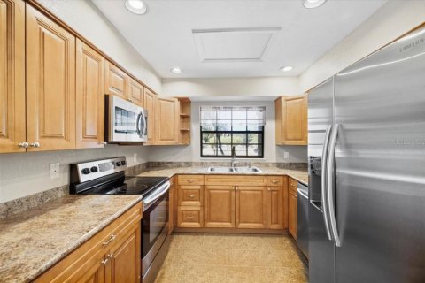 Condo in Safety Harbor, Florida, 2 bedrooms  № 2383727 - photo 9