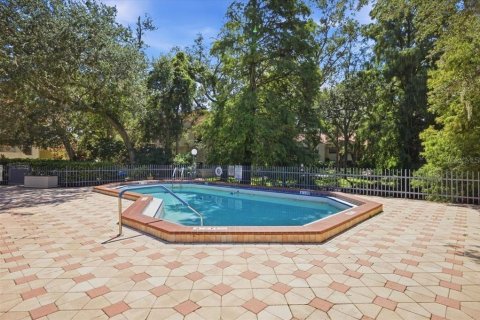 Condo in Safety Harbor, Florida, 2 bedrooms  № 2383727 - photo 25